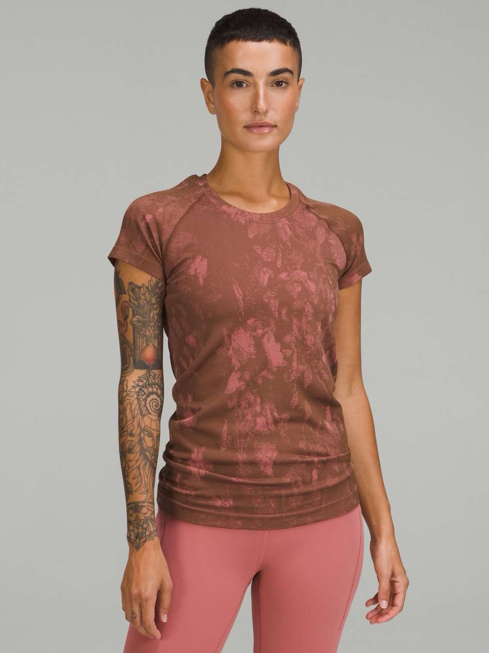 Lululemon swiftly short sleeve sz 6 shadow bloom, roasted brown/Brier rose